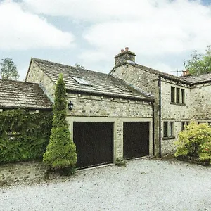 Cleveliot House Starbotton
