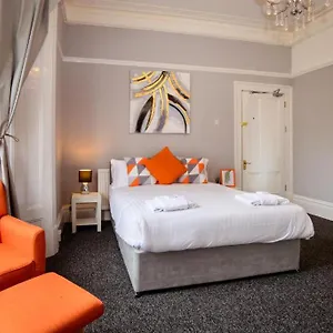  Hotel The Alexander - By Tifa Stays